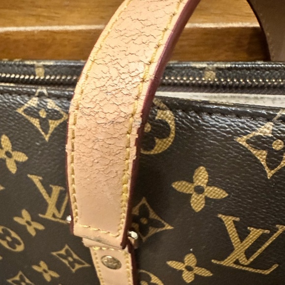 Louis Vuitton Signature Monogram Tote - Brown and Cream - Picture 13 of 16